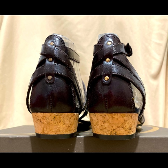 New Enzo Angiolini Dark Brown Gladiator Sandals Size 10M - Picture 3 of 6